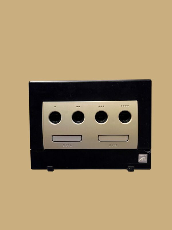 Nintendo GameCube (GC) (Model DOL-001(EUR)) - Image 2