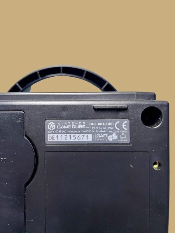 Nintendo GameCube (GC) (Model DOL-001(EUR)) - Image 4