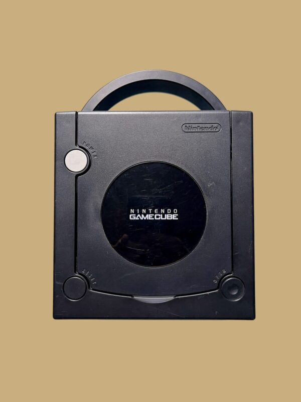 Nintendo GameCube (GC) (Model DOL-001(EUR))