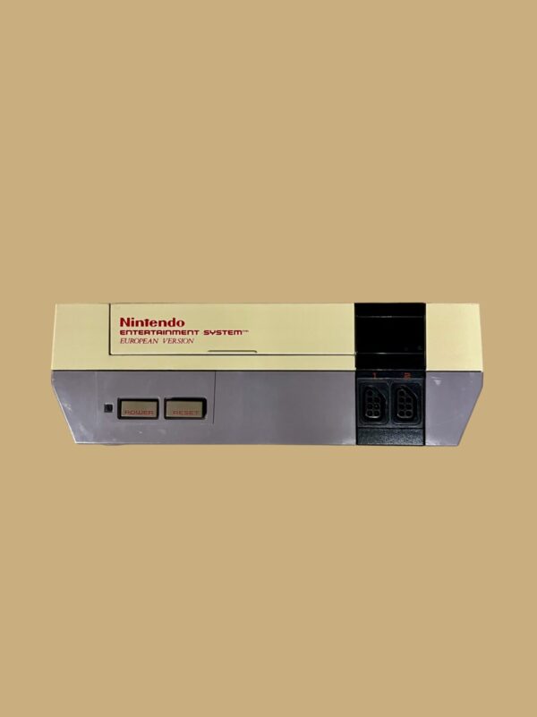 Nintendo Entertainment System (NES) - Model NESE 001