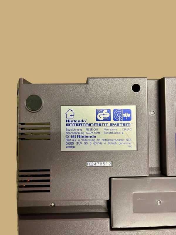 Nintendo Entertainment System (NES) - Model NESE 001 – Bild 3