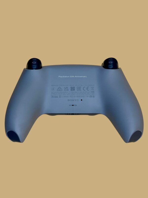 DualSense 30th Anniversary Limited Edition Controller – Bild 5